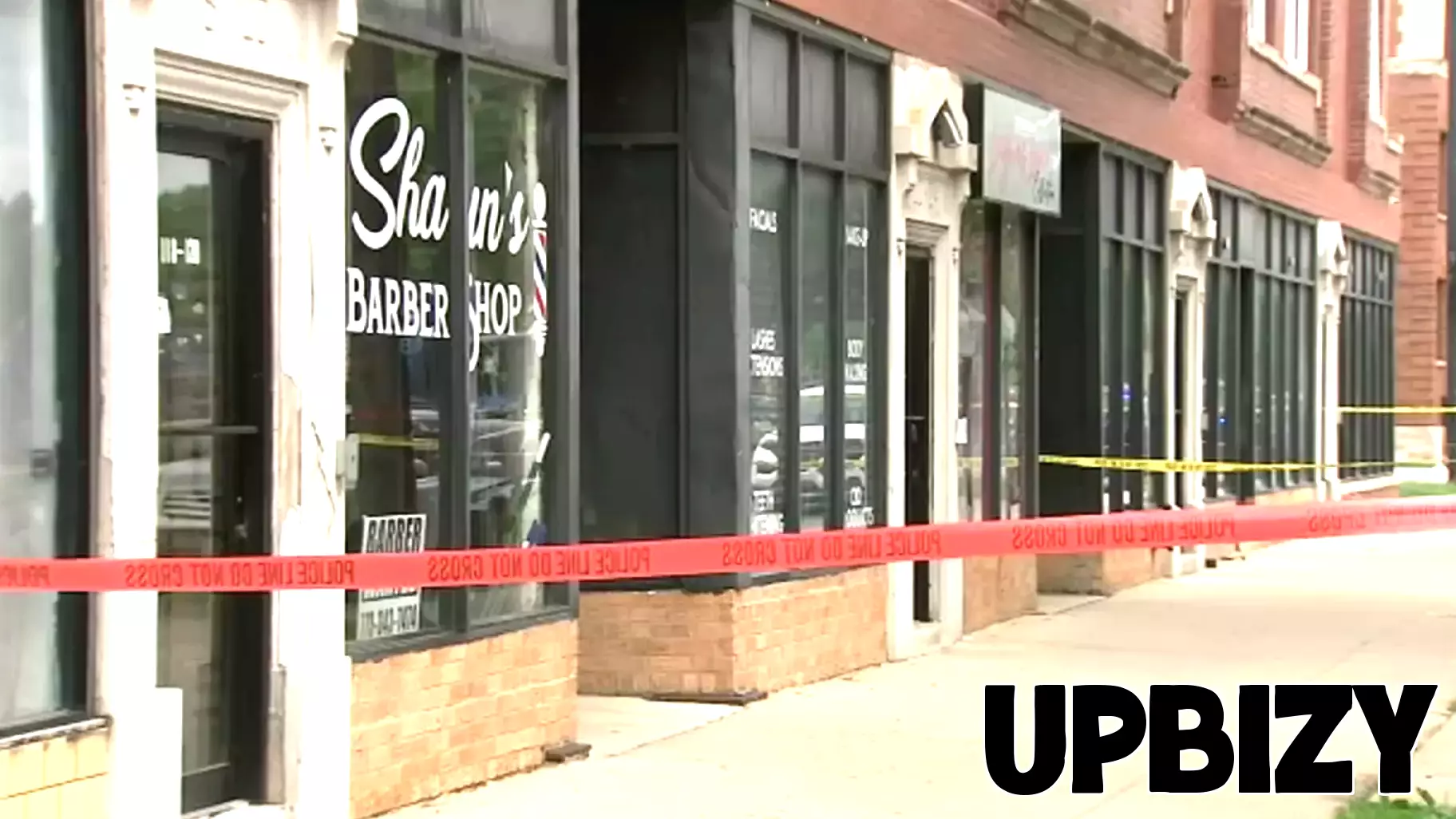 Man shot inside Washington Park business, Chicago police say